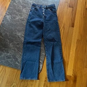 Levi’s Premium Ribcage Straight Ankle Jean